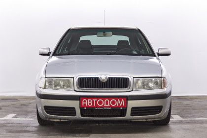 Продажа Skoda Octavia I (A4) Рестайлинг 1.6 MT (75 л.с.) 2001 Серебристый в Автодом