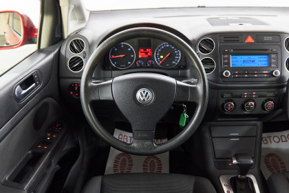 Продажа Volkswagen Golf Plus I 2.0 AMT (140 л.с.) 2005 Красный в Автодом