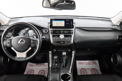 Продажа Lexus NX I Рестайлинг 300h 2.5 CVT (152 л.с.) 2018 Серый в Автодом