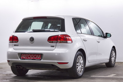 Продажа Volkswagen Golf VI 1.4 MT (122 л.с.) 2011 Белый в Автодом