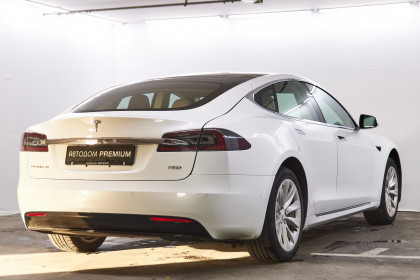Продажа Tesla Model S I Рестайлинг 75D 0.0 AT (333 л.с.) 2018 Белый в Автодом