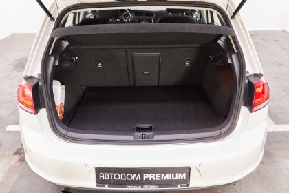 Продажа Volkswagen Golf VII 1.4 AMT (122 л.с.) 2012 Белый в Автодом