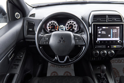 Продажа Mitsubishi Outlander Sport I Рестайлинг 3 2.0 CVT (150 л.с.) 2020 Белый в Автодом