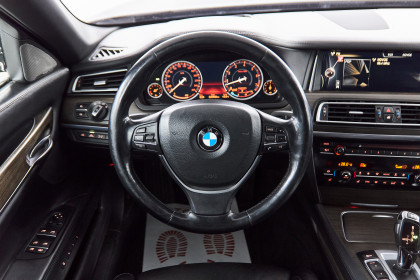 Продажа BMW 7 серии V (F01/F02/F04) Рестайлинг 750Li xDrive 4.4 AT (450 л.с.) 2014 Черный в Автодом