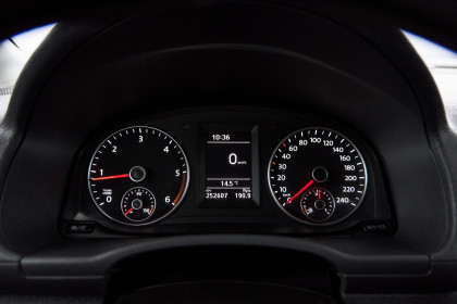 Продажа Volkswagen Caddy III Рестайлинг 1.6 MT (102 л.с.) 2014 Серебристый в Автодом