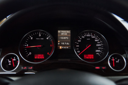 Продажа Audi A8 II (D3) Рестайлинг 3.0 AT (233 л.с.) 2006 Серый в Автодом