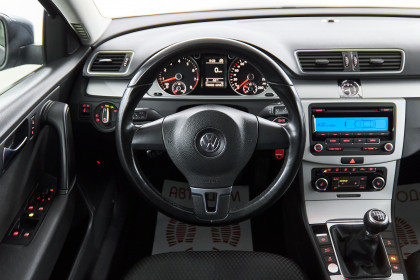 Продажа Volkswagen Passat B7 1.4 MT (122 л.с.) 2011 Серый в Автодом