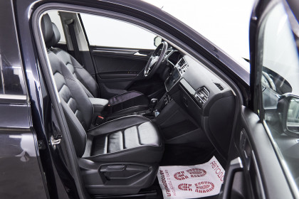 Продажа Volkswagen Tiguan II Allspace 2.0 AMT (220 л.с.) 2019 Черный в Автодом
