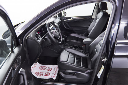 Продажа Volkswagen Tiguan II Allspace 2.0 AMT (220 л.с.) 2019 Черный в Автодом