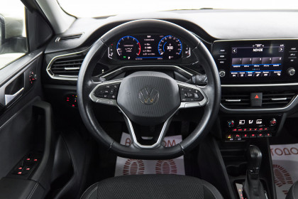 Продажа Volkswagen Polo VI 1.4 AMT (125 л.с.) 2020 Желтый в Автодом