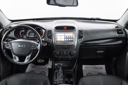 Продажа Kia Sorento II Рестайлинг 2.4 AT (192 л.с.) 2013 Серебристый в Автодом