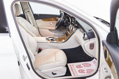 Продажа Mercedes-Benz C-Класс IV (W205) 180 1.6 AT (156 л.с.) 2014 Белый в Автодом
