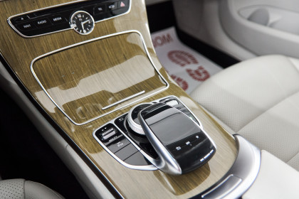 Продажа Mercedes-Benz C-Класс IV (W205) 180 1.6 AT (156 л.с.) 2014 Белый в Автодом