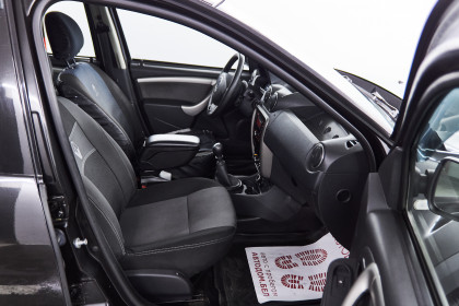 Продажа Renault Duster I 2.0 MT (135 л.с.) 2014 Черный в Автодом