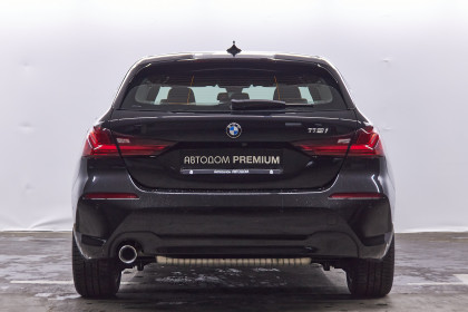 Продажа BMW 1 серии III (F40) 118i 1.5 AMT (140 л.с.) 2019 Черный в Автодом