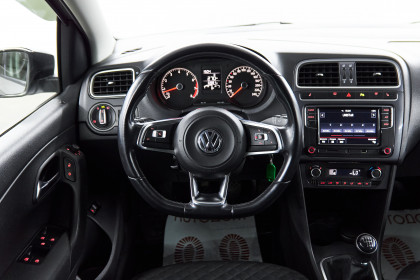 Продажа Volkswagen Polo V Рестайлинг 1.4 MT (125 л.с.) 2019 Серый в Автодом