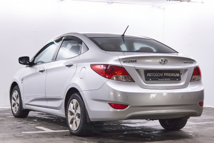 Продажа Hyundai Solaris I 1.6 AT (123 л.с.) 2012 Серебристый в Автодом