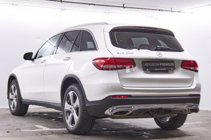 Продажа Mercedes-Benz GLC I (X253) 300 2.0 AT (245 л.с.) 2016 Белый в Автодом
