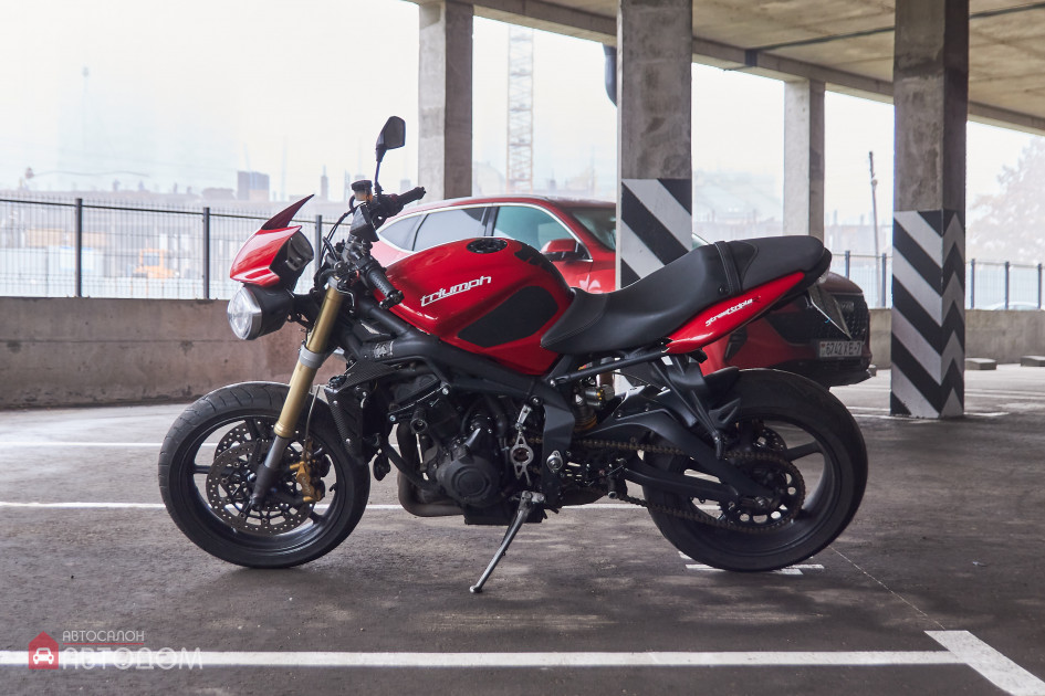 Продажа Triumph Street Triple 2012 Черный в Автодом