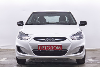 Продажа Hyundai Solaris I 1.6 MT (123 л.с.) 2012 Белый в Автодом