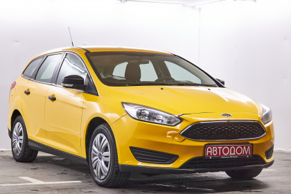 Продажа Ford Focus III Рестайлинг 1.6 MT (105 л.с.) 2016 Желтый в Автодом