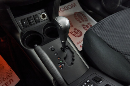 Продажа Toyota RAV4 III (XA30) Рестайлинг 2.0 CVT (158 л.с.) 2011 Черный в Автодом
