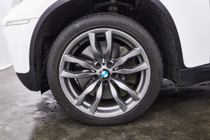 Продажа BMW X6 I (E71) Рестайлинг M50d 3.0 AT (381 л.с.) 2013 Белый в Автодом
