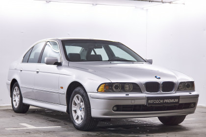 Продажа BMW 5 серии IV (E39) Рестайлинг 525i 2.5 MT (192 л.с.) 2001 Серебристый в Автодом