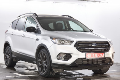 Продажа Ford Escape III Рестайлинг 1.5 AT (182 л.с.) 2018 Серебристый в Автодом