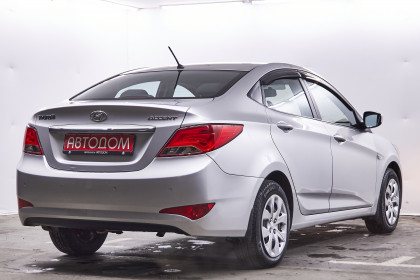 Продажа Hyundai Accent IV 1.6 MT (123 л.с.) 2015 Серебристый в Автодом