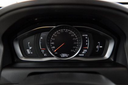 Продажа Volvo XC60 I Рестайлинг 2.0 MT (190 л.с.) 2016 Серый в Автодом