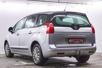 Продажа Peugeot 5008 I 1.6 MT (115 л.с.) 2013 Серебристый в Автодом