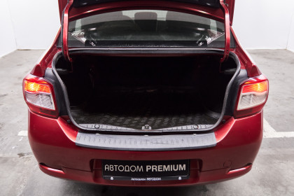 Продажа Renault Logan II 1.6 MT (102 л.с.) 2016 Бордовый в Автодом