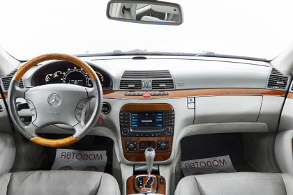 Продажа Mercedes-Benz S-Класс IV (W220) Рестайлинг 350 3.7 AT (245 л.с.) 2004 Серебристый в Автодом