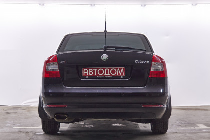 Продажа Skoda Octavia II (A5) Рестайлинг 1.6 MT (102 л.с.) 2010 Черный в Автодом