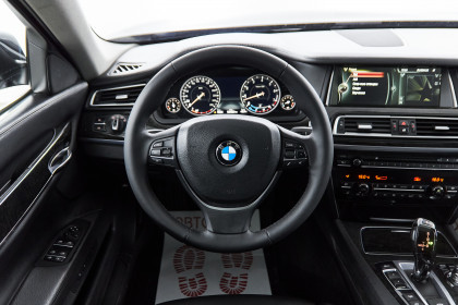 Продажа BMW 7 серии V (F01/F02/F04) Рестайлинг 740Li xDrive 3.0 AT (320 л.с.) 2012 Черный в Автодом