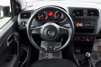 Продажа Volkswagen Polo V 1.6 MT (105 л.с.) 2011 Белый в Автодом
