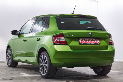 Продажа Skoda Fabia III 1.2 AMT (110 л.с.) 2015 Зеленый в Автодом