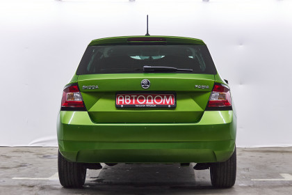 Продажа Skoda Fabia III 1.2 AMT (110 л.с.) 2015 Зеленый в Автодом