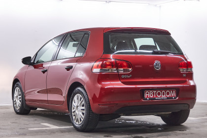 Продажа Volkswagen Golf VI 1.6 AMT (102 л.с.) 2011 Красный в Автодом