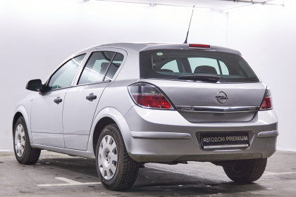Продажа Opel Astra H Рестайлинг 1.4 MT (90 л.с.) 2009 Серый в Автодом