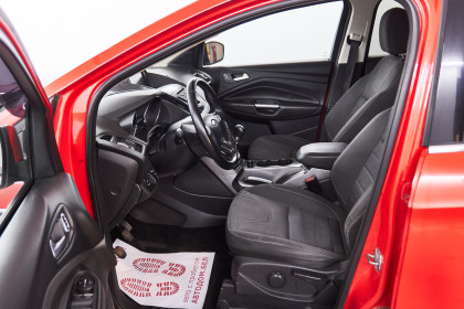 Продажа Ford Kuga II 1.6 MT (150 л.с.) 2013 Красный в Автодом