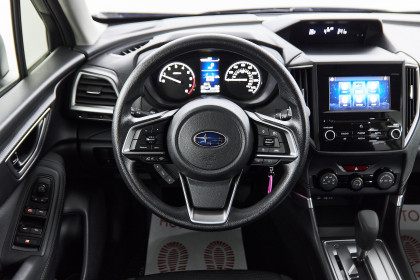 Продажа Subaru Forester V 2.5 CVT (185 л.с.) 2018 Серебристый в Автодом