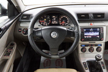 Продажа Volkswagen Passat B6 2.0 MT (140 л.с.) 2009 Коричневый в Автодом