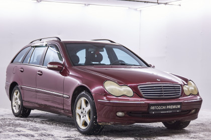 Продажа Mercedes-Benz C-Класс II (W203) 220 2.1 MT (143 л.с.) 2001 Бордовый в Автодом