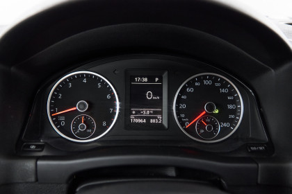 Продажа Volkswagen Tiguan I 2.0 AT (170 л.с.) 2010 Серебристый в Автодом