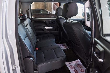 Продажа Chevrolet Silverado III (K2XX) Рестайлинг Crew Cab 6-speed 5.3 AT (355 л.с.) 2017 Серебристый в Автодом