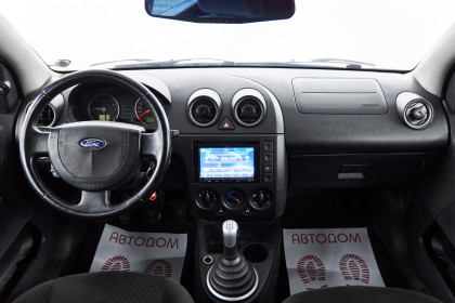 Продажа Ford Fiesta Mk5 1.6 MT (101 л.с.) 2005 Серый в Автодом