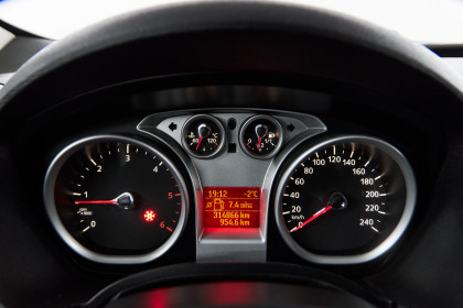 Продажа Ford Kuga I 2.0 MT (140 л.с.) 2010 Черный в Автодом