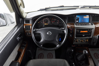 Продажа Nissan Patrol V (Y61) Рестайлинг 3.0 MT (160 л.с.) 2004 Серебристый в Автодом